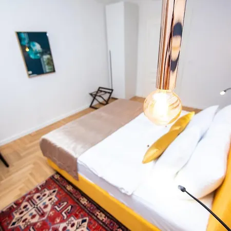 Megapolis City Center Suites Апартаменты *