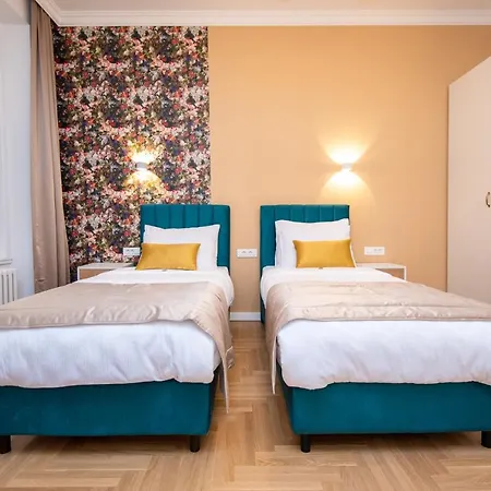 Апартаменты Megapolis City Center Suites