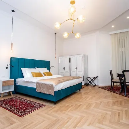 Megapolis City Center Suites Апартаменты *
