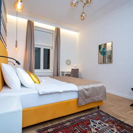 Megapolis City Center Suites Апартаменты